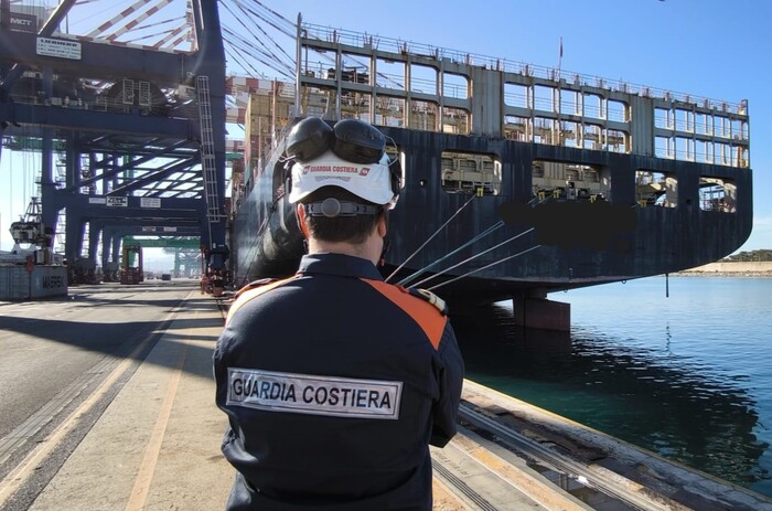 Bando Temporaneo Per Una Nave