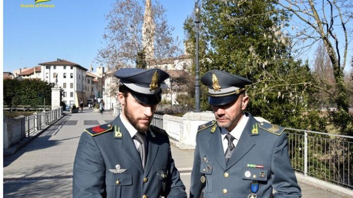 Blitz Della Guardia Di Finanza