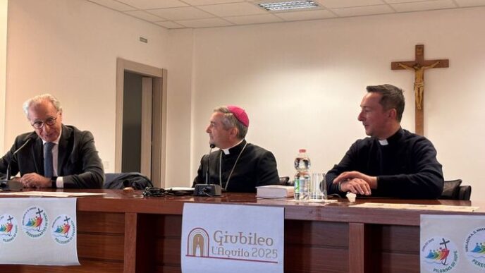 Cardinale Pietro Parolin Aprir