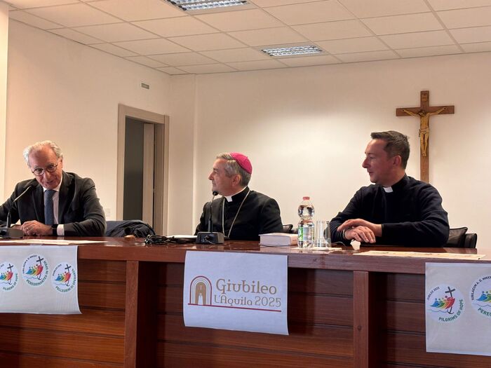 Cardinale Pietro Parolin Aprir