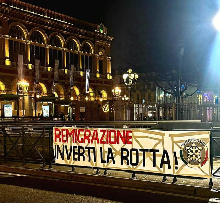 Casapound Torna In Azione A To