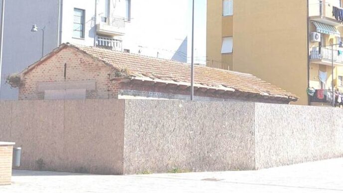 Castelferretti3A Un Antico Maga