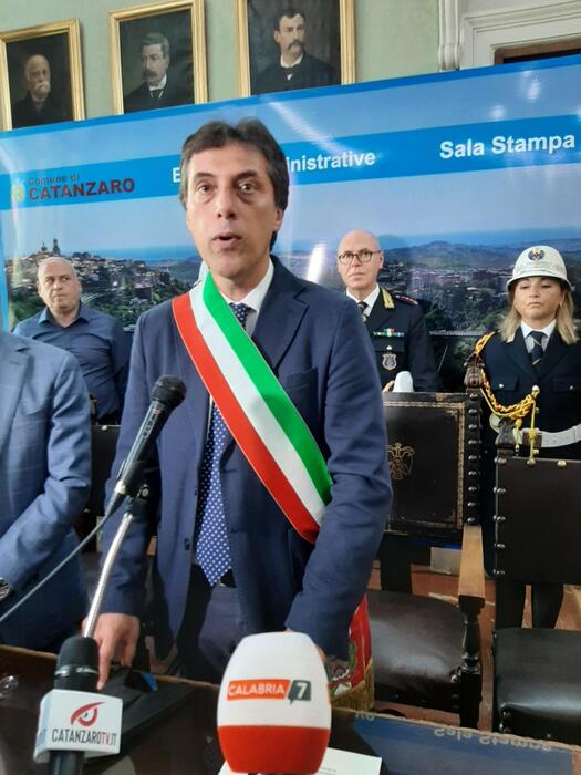 Catanzaro3A Incendio In Discari