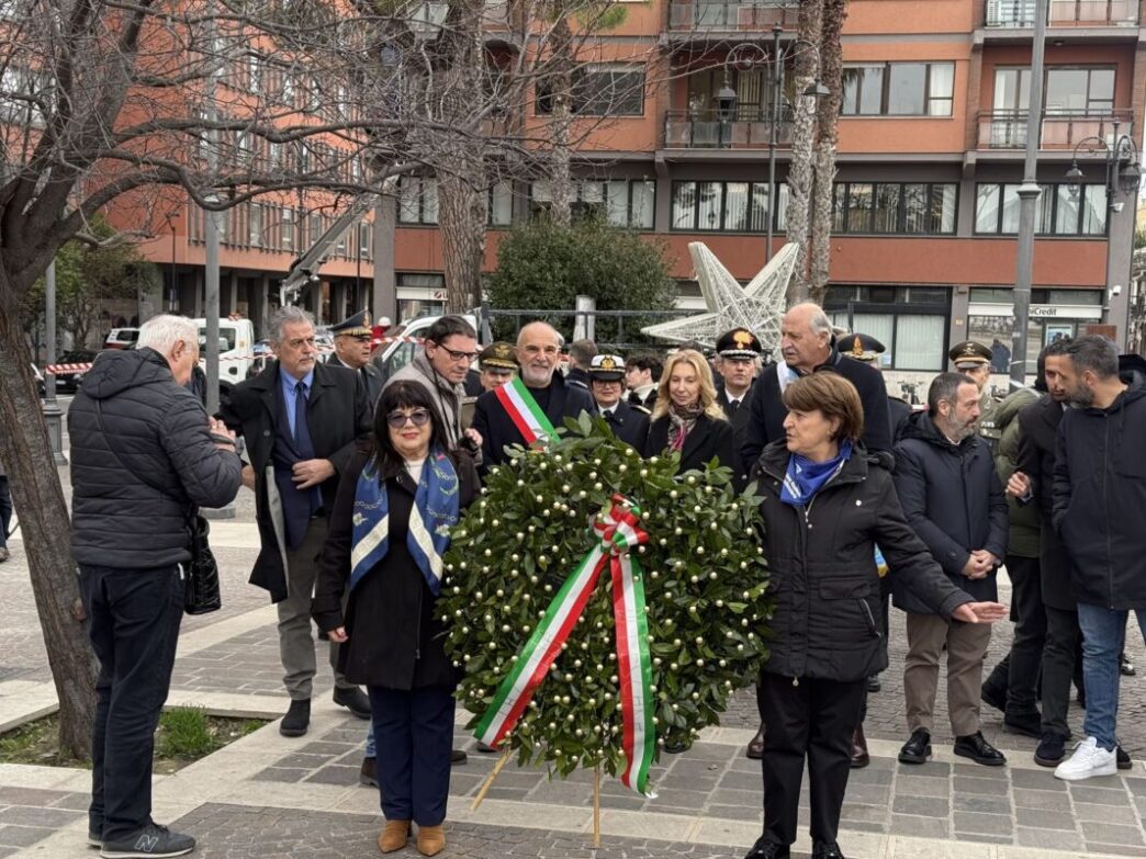 Cerimonia A Pescara In Memoria