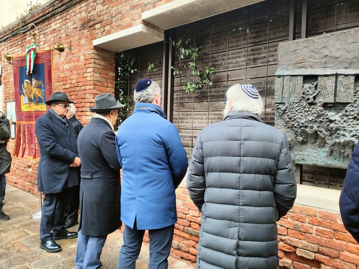 Cerimonia A Venezia Per Il Gio