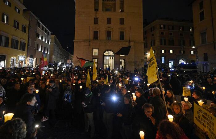 Corteo A Roma Contro Il Ddl Si