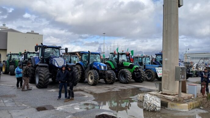 Corteo Di Trattori A Viareggio