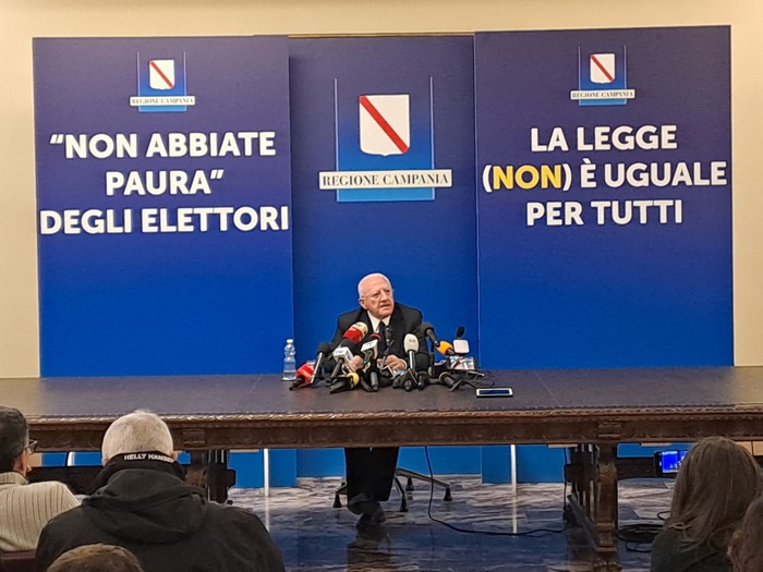 Crisi Nella Politica Campana3A