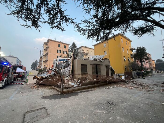 Crollo In Una Palazzina A Parm
