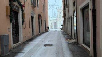 Deboli Nevicate Colpiscono L27A