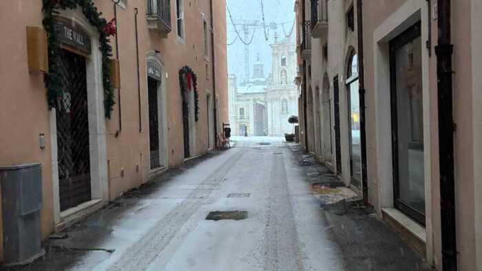 Deboli Nevicate Colpiscono L27A