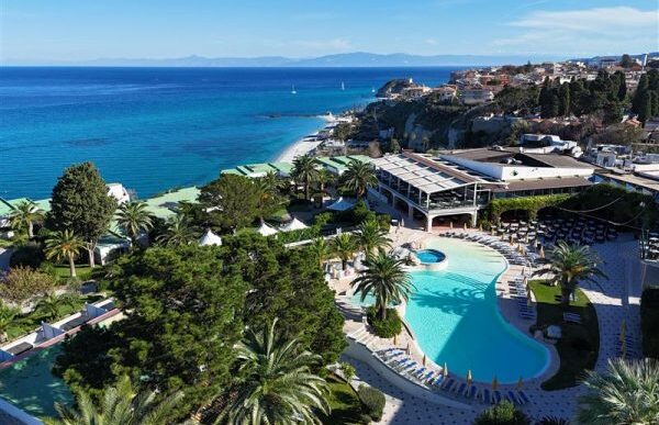 Dertour Si Espande In Calabria