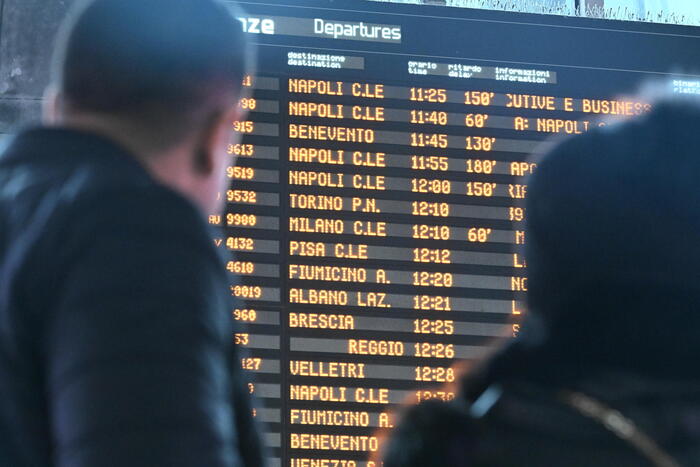 Disagi E Cancellazioni Alla St