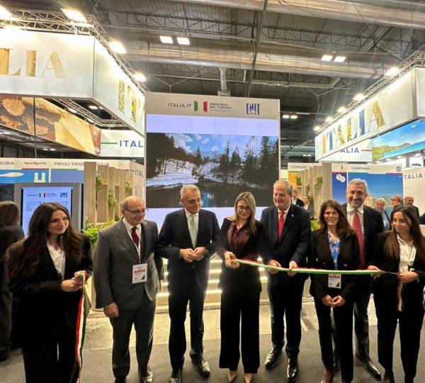 Enit Brilla Alla Fitur Di Madr