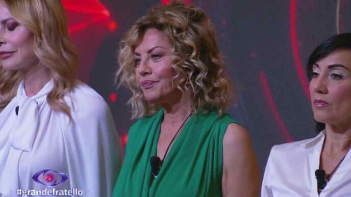 Eva Grimaldi Riabbraccia La Fa
