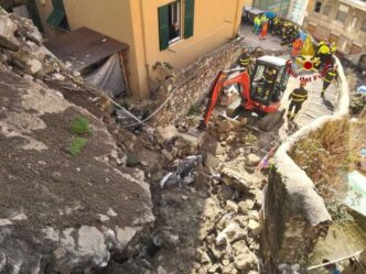 Frana A Genova3A Evacuate Sette