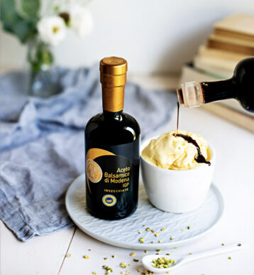 Gelato E Aceto Balsamico Di Mo