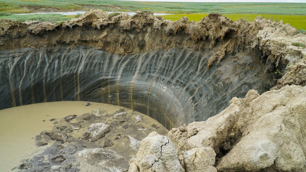 Giganteschi Crateri In Siberia