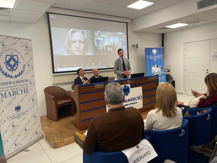 Gli Imprenditori Marchigiani R
