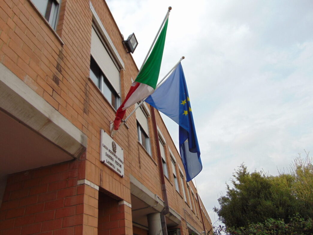 Gli Studenti Del Liceo Pertini