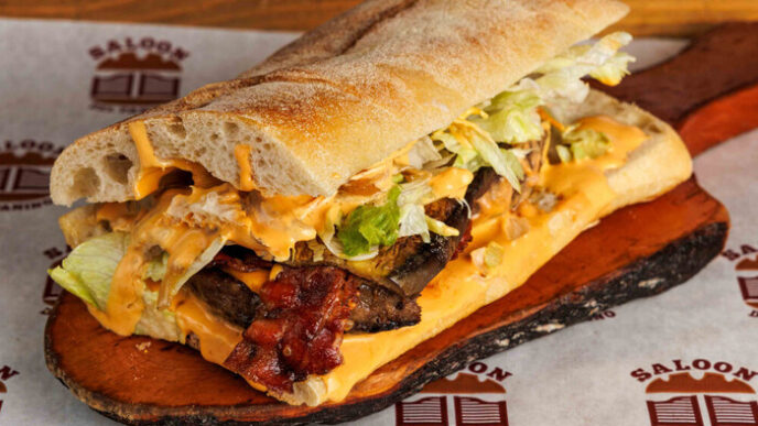 Il Saloon Del Panino Festeggia