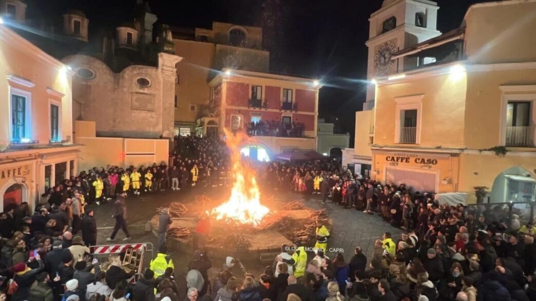 Il Falc3B2 Di Capri Ritorna Dopo