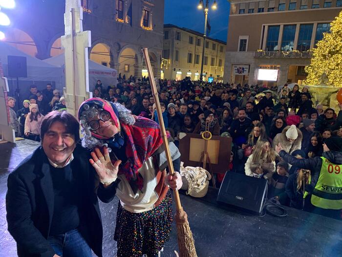 Il Volo Della Befana Dei Vigil