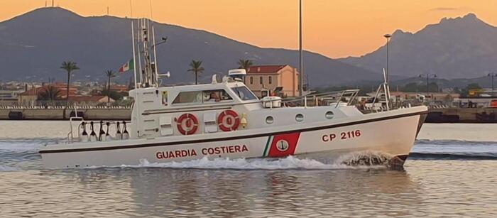 Imbarcazione A Vela In Diffico