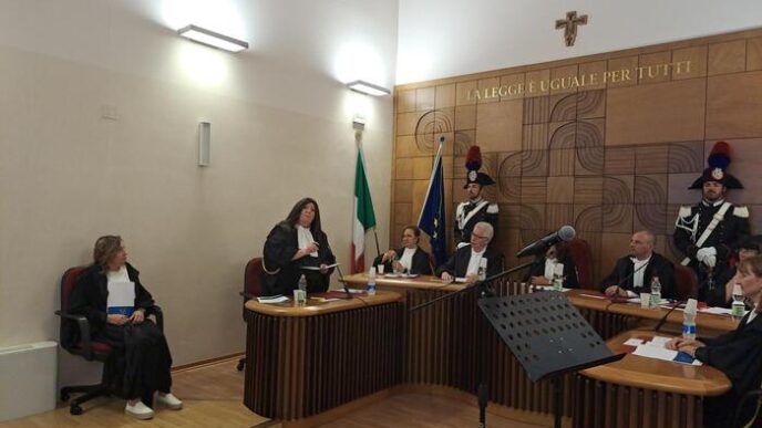 Impiegato Delle Dogane Condann