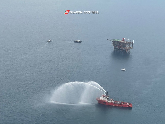Incendi Su Piattaforme Petroli