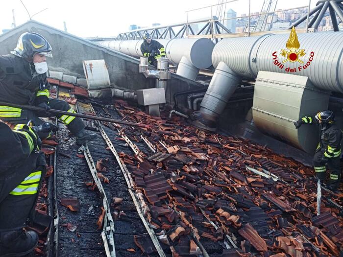Incendio Ai Magazzini Del Coto 1