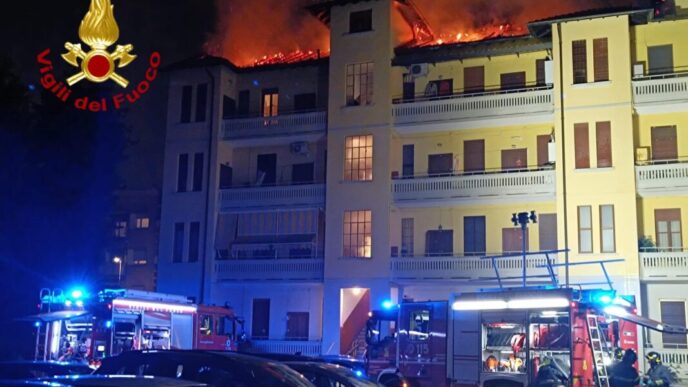 Incendio Devasta Un Edificio A