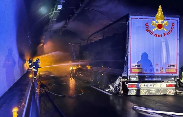 Incendio Di Un Camion Frigorif