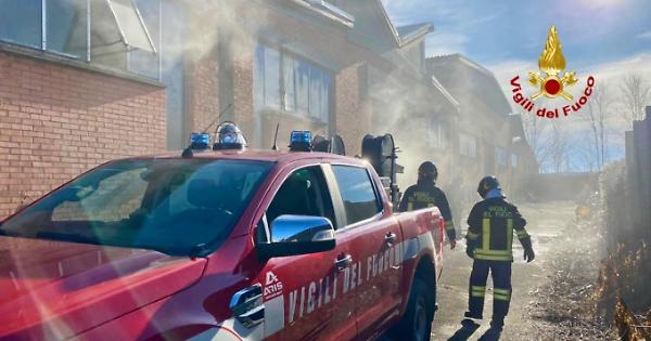 Incendio In Capannone Industri 1