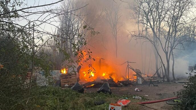 Incendio In Insediamento Abusi