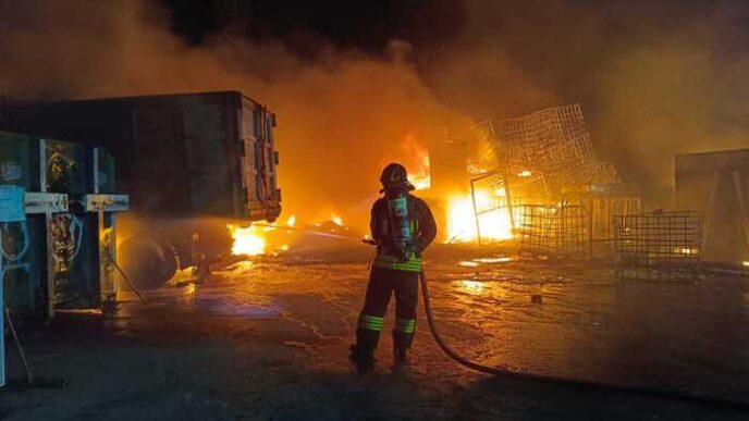 Incendio Nello Stabilimento Ad
