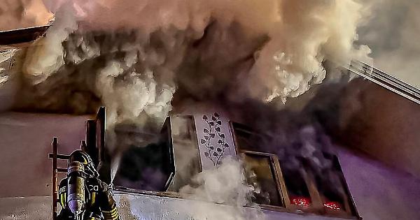 Incendio Notturno Devasta Abit