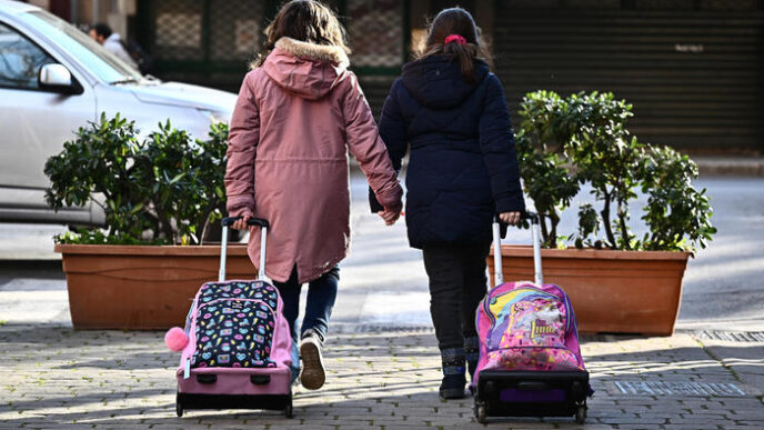 Inchiesta Su Docente Accusato 1