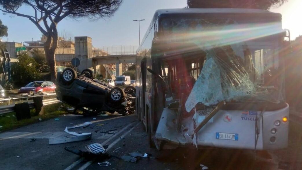 Incidente Stradale A Ostia3A Tr