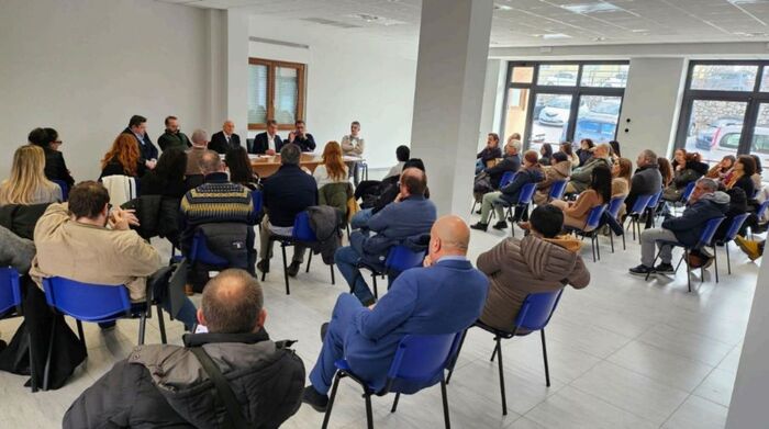 Incontro Cruciale Per I Serviz