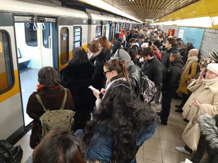 Interruzione Della Metropolita