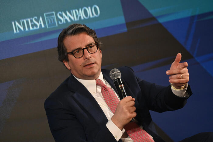 Intesa Sanpaolo Lancia Un Webi