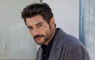 L27Amore E Le Sfide Di Mina Set