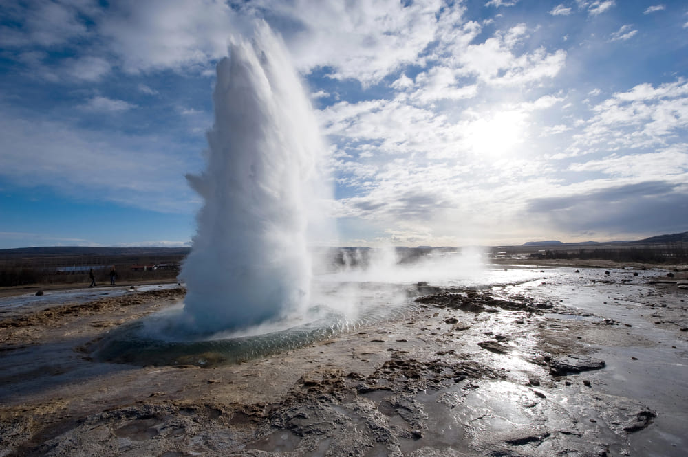 Le28099Islanda E I Geyser3A Una Guid