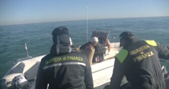 La Befana Arriva Dal Mare3A L27E