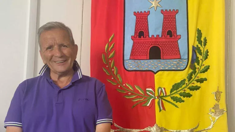 La Comunitc3A0 Di Castel Di Sangr