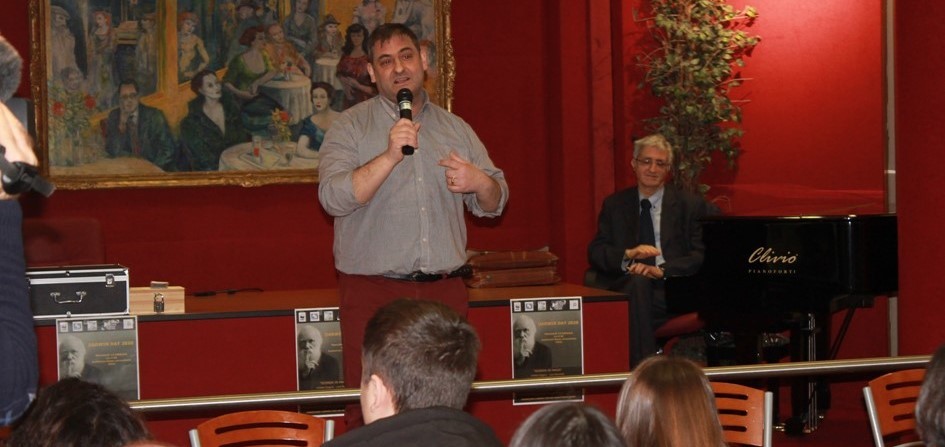 La Conferenza 22Scienza Vs Magi