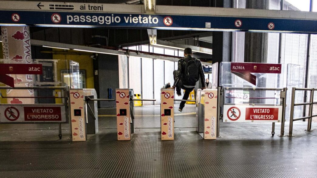 La Crisi Dei Trasporti Romani3A