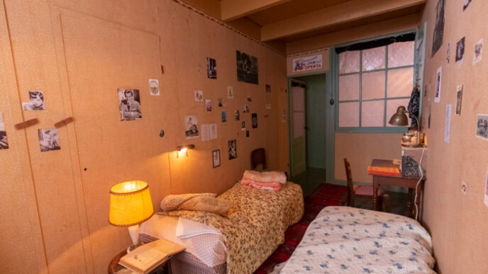 La Mostra 22Anne Frank The Exhi