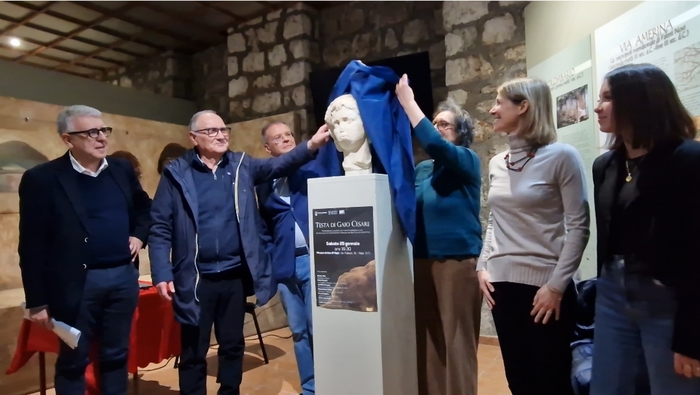 La Storia Di Gaio Cesare Riviv